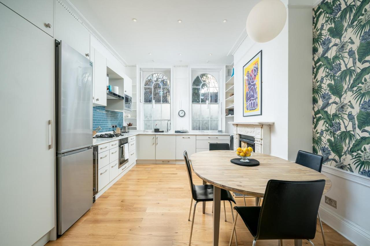 Sleek Flat With Communal Courtyard Londen Buitenkant foto