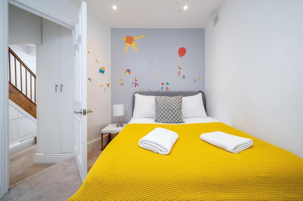 Sleek Flat With Communal Courtyard Londen Buitenkant foto